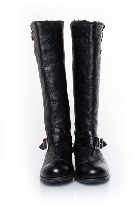 Grained leather biker boots VINTAGE, RRP AS NEW
Jimmy Choo, Grained leather biker boots. The item is in good condition.