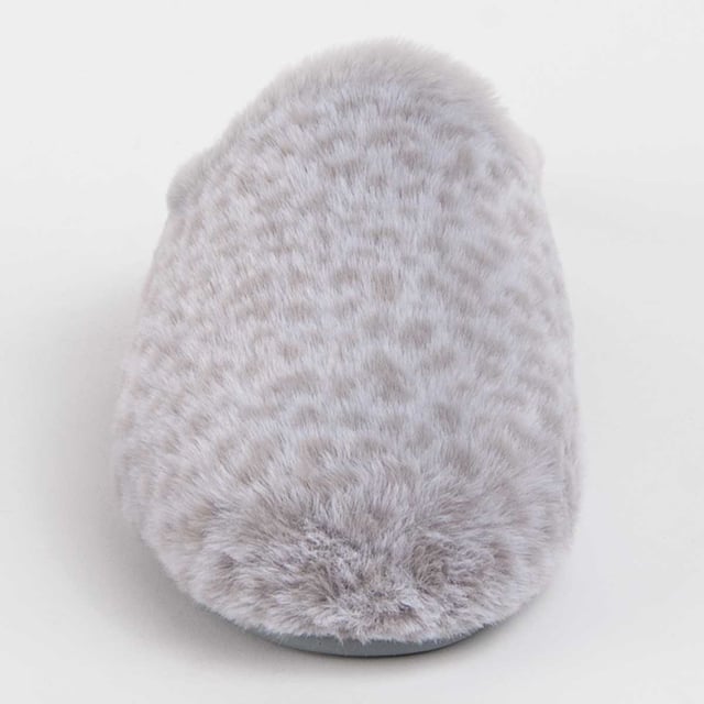 Hecho en España. Zapatilla de casa para mujer. Calce cómodo. Fabricada en materiales veganos. Fabricado por otras marcas para nuestra marca.