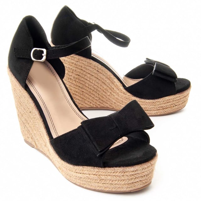 Sandalias de cuña de esparto para mujer. Ajuste cómodo. Plantilla acolchada. Suela antideslizante. Costuras reforzadas. Fabricadas por otras marcas para nuestra marca. Medidas aproximadas: 12 cm de tacón y 3 cm de plataforma.