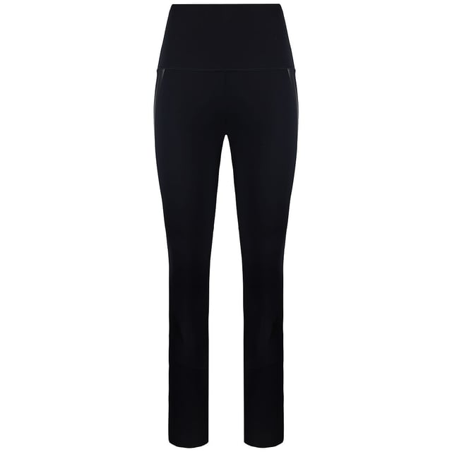 With their innovative features, these tights ensure maximum comfort and performance. The extra wide waistband not only flatters the figure but also offers exceptional support to the core. This unique design provides a secure and comfortable fit, allowing you to focus on your activities with confidence. 


Engineered with graduated compression technology, these tights offer targeted support to key muscle groups, including the abductor, glute, quad, hamstring, and calf muscles. By reducing muscle damage and fatigue, these tights enable you to perform at your peak while minimizing the risk of injury.



The graduated compression also plays a vital role in optimizing warm-up sessions and enhancing post-exercise recovery. It promotes better blood flow, allowing for improved oxygenation and nutrient delivery to the muscles. This aids in faster recovery, ensuring you can bounce back quickly for your next training session.


Crafted with high-quality polyester material, these tights offer durability and long-lasting performance. They are easy to care for, as they can be conveniently machine washed. The drawstring fastening ensures a secure and personalized fit. 


Featuring a hi-rise compression design, these tights provide a body-firming and sculpting fit that enhances your physique. The flatlock comfort seams reduce chafing, ensuring a smooth and irritation-free experience. 


Upgrade your workout gear with the  2XU Hi-Rise Compression Tight  (Model: WA5380b) and experience the ultimate support, comfort, and performance. These tights are designed to elevate your training sessions and help you achieve your fitness goals with confidence and style.