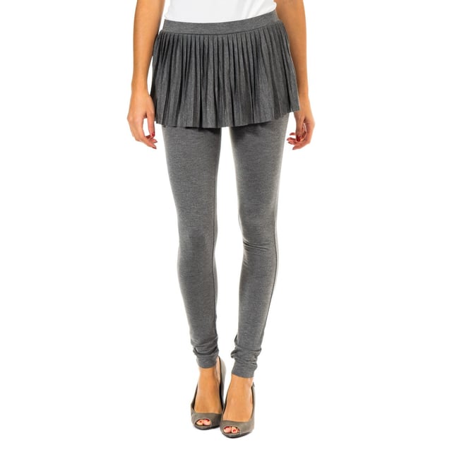 Leggin Elástico.
 Color Gris
Aplicación de mini falda plisada, en la cinturilla a tono. 
Cinturilla con goma elástica interior confeccionado en tejido acanalado a tono.
Aplicación metálica personalizada por la marca, en el lateral frontal. 
Costuras vistas a tono.

Composición:  46% Viscosa, 46% Poliéster, 8% Elastano

- Lavar máximo a 40ºC.
- Planchar a media temperatura, máx. 110ºC.
- Permite usar secadora.
- No usar lejía.
- No admite el  lavado en seco.