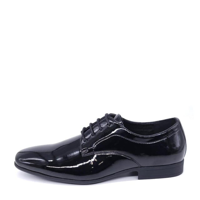 Discover a statement men's Derby shoe that offers a chic and formal feel, perfect for those special occasions. The simple silhouette delivers a high-shine, patent finish complete with a 4 eyelet lace fastening, designed to offer a sleek and sophisticated style. Available in men's UK shoes sizes 5 - 13.