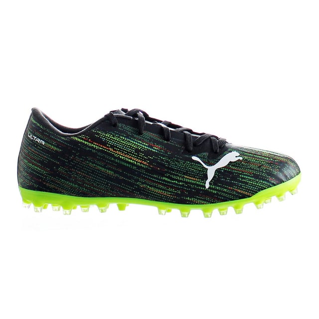 Puma Ultra es para el jugador que pone la velocidad por encima de cualquier otra cosa, utilizada por jugadores como Antoine Griezmann y Sergio Agüero
Equipado con tecnología de Matryxevo, en forma de una parte superior tejida fusionada con fibras de aramida y carbono, asegurando un bajo peso y un cierre completo.
La suela exterior SpeedUnit de PEBA ultra rápida, inspirada en la pista que se ejecuta con sus espárragos en forma de V ofrece la máxima tracción.
Bota mg para hierba natural y artificial