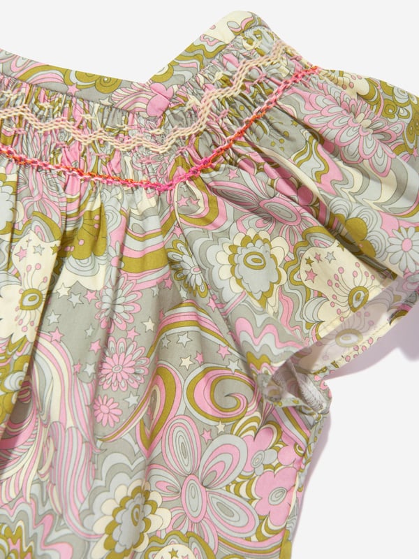 Bonpoint depict whimsical portraits in their beautifully crafted French designs. This girls Clair short sleeve t-shirt is a captivating choice. Crafted in light purple cotton showcasing a colourful floral pattern, embroidery on the front, wide short sleeves and a straight hem. 100% Cotton