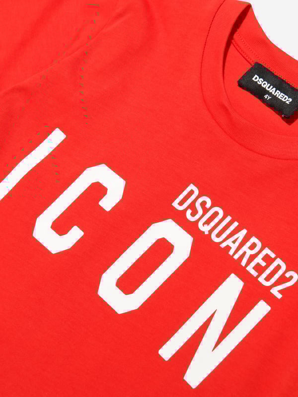 Jongens en meisjes, maak kennis met het oranje Dsquared2 Kids Icon T-shirt! Gemaakt van 100% katoen, heeft dit casual T-shirt een levendige oranje kleur en iconische branding voor een stijlvolle uitstraling. Perfect voor alle seizoenen, het ziet er geweldig uit in combinatie met elke outfit. De perfecte aanvulling op zijn/haar garderobe, haal het nu en voeg wat stijl toe aan hun kledingkast.·  Dsquared2 Kids·  Gemaakt in Italië·  Gelegenheid: Casual·  Print