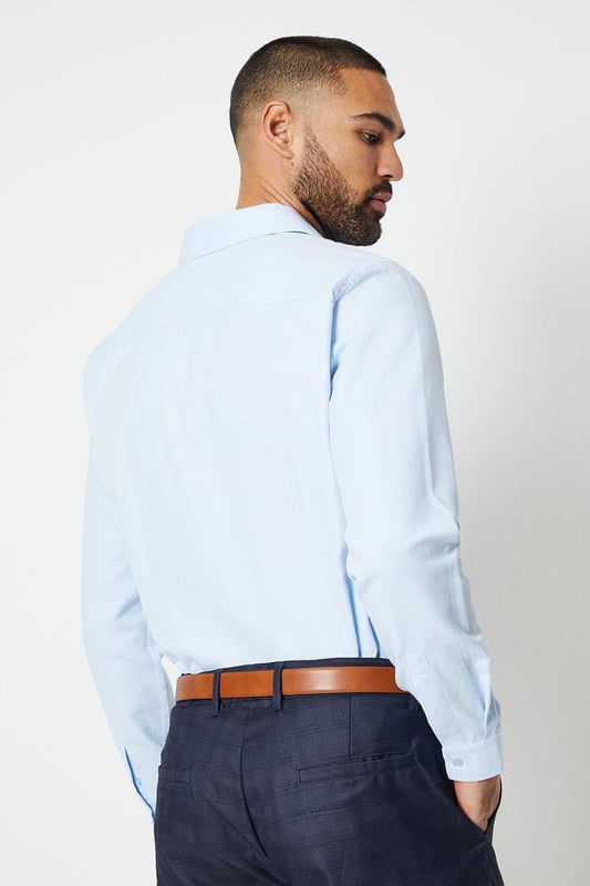 Presented in slim, skinny and tailored fit and available in a wide range of collar sizes, our collection of formal shirts has something for every style and occasion. Choose from a variety of textures herringbone, twill or poplin for an extra-special touch. Style: Tailored Fit Herringbone Weave Shirt.  Ideal for: Smart.  Model wears size M (or 15.5in) and is 6' 1" tall.