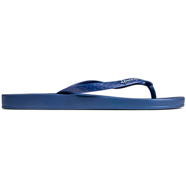 Womens blue Ipanema anatomic sandals, manufactured with rubber and a rubber sole. Featuring: made in brazil, branding to strap, true to size, eco friendly product and 100% vegan.