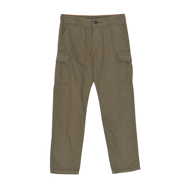 Pantalones Napapijri.
Color Verde
Pantalon largo con bolsillos bordados y laterales.
 Costuras vistas a tono.
Etiqueta  de la firma cosida en el ltaeral  de uno de los bolsillos. 

 Composición:  100% Algodón

Instrucciones de lavado:
- Lavar máximo a 30ºC.
- Planchar a media temperatura, máx. 110ºC.
- Permite usar secadora.
- No usar lejía.
- No admite el  lavado en seco.