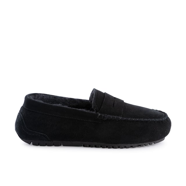 Cosy moccasin you will never want to take off your feet. The on trend loafer with the penny bar. Plush premium Australian sheepskin lining. Leather suede upper - Water Resistance. Full Australian sheepskin insole. Fine craftsmanship. Rubber sole for extra grip. Relaxed elegance at its best. 
We recommend buying one size up for this style.
