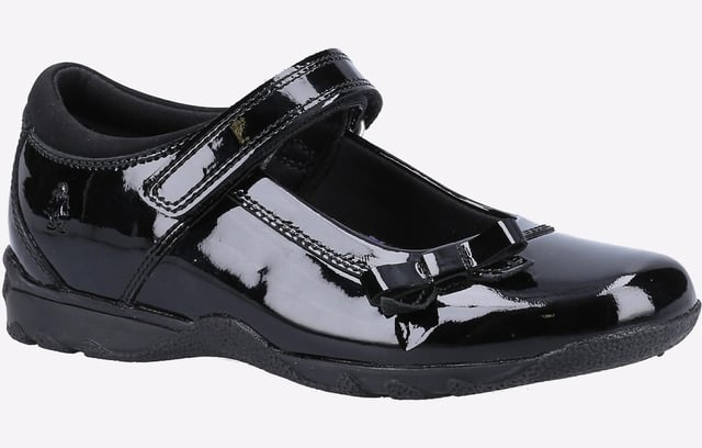 A Classic Back to School Shoe; The Carrie features a microfresh lining and a decorative bow for that on trend look.
Fit Left Fit Right - Unique fitting system allows for 5 different width fittings for each individual foot. Every pair of shoes comes with 3 pairs of footbeds.
- Subtle Heel Guard for Scuff Protection- Fun and colourful Bubble sole design- Approx 15mm Heel Height- Decorative Bow