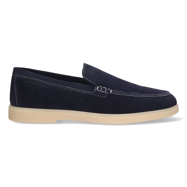 McGregor loafers voor heren. De schoenen zijn gemaakt van hoogwaardig leer. De sneaker heeft een uitneembare EVA binnenzool, wat zorgt voor een lekkere demping.  Merk: McGregorModelnaam: LewisCategorie: heren schoenenMaterialen: leerKleur: navy blauw