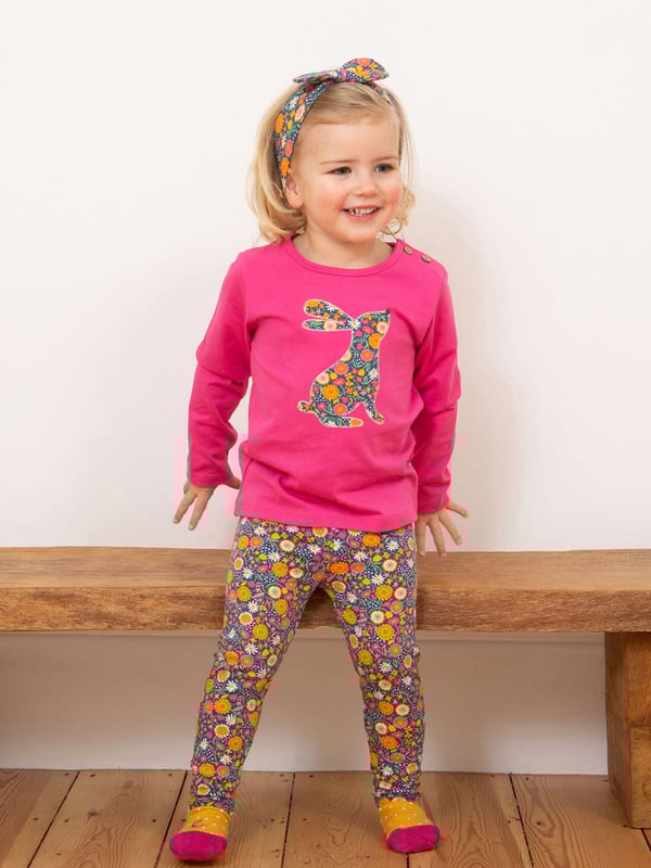 100% organic cotton | Proud to be certified by Control Union to the Global Organic Textile Standard (GOTS) | Mountain hare appliqué design | Rose pink | Single jersey | Coconut button shoulder opening | Long sleeved | Round neck | OEKO-TEX approved appliqué backing | Made in Turkey | Machine washable at 40 degrees, or at 30 degrees to be kinder to the planet