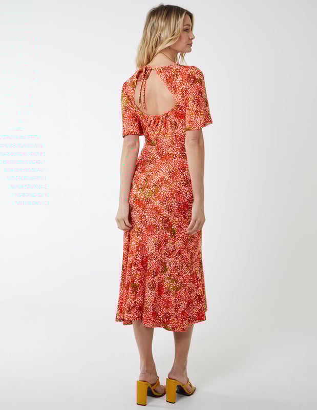 Feel great and stay on trend with our Angel Sleeve Midi Dress. With asymmetric hem and bold print, you're sure to keep all eyes on you. Hit refresh on your summer wardrobe now.
