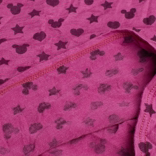 Buff Original multifunctional breech designed to offer versatility and comfort in any outdoor activity.

 Main features:

 - Multifunctional, can be used as a scarf, hair band, mask, beanie or bandana.
 - Unisex.
 - Elastic neck gaiter.
 - Versatile.
 - Seamless tubular Buff provides a comfortable fit and prevents skin irritation.
 - Offers a sun protection level of 50 UPF.
 - Protects against cold, wind and sun, making it perfect for outdoor sports.
 - One size.
 - Designed for adults.
 - Ideal to wear all year round.
 - Available in a wide variety of colors and prints with the Buff logo that highlights the quality of the brand.

 A functional and practical garment for those seeking comfort and protection on any adventure.
 Measures: 24 X 58 cm
 Composition: 100% Polyester
 Care:
- Machine wash max. at 40ºC.
 - Avoid the use of fabric softeners.
 - Do not use bleach.
 - Do not use a dryer.
 - Do not iron.