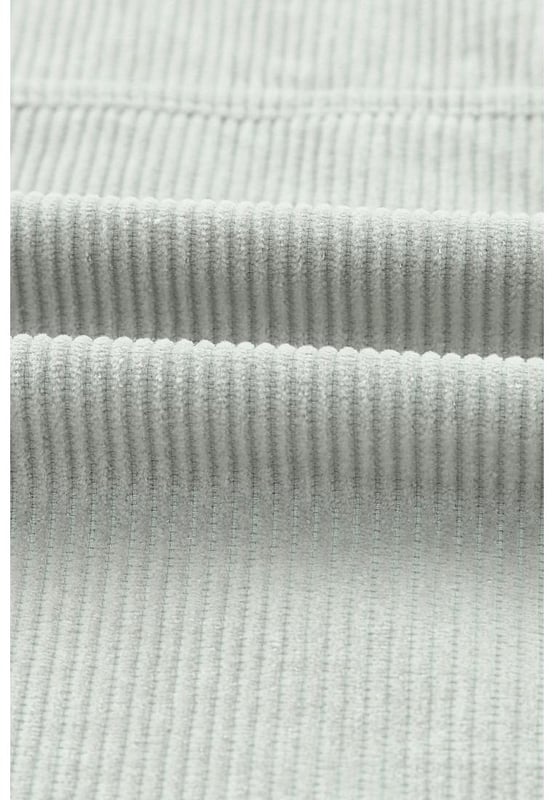 Made from Quality corduroy fabric
  Raw hem design for an edgy look
  Features flap pockets for functional storage
  Cropped length for versatile styling
  Perfect for layering over dresses or pairing with high-waisted jeans
  Available in multiple sizes
Material: 100% Cotton