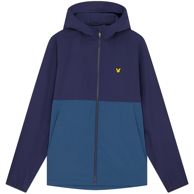 The Lyle & Scott Colourblock Puffer Jacket is all about warmth. Built to handle the cold, you will stay warm and dry in this men's showerproof puffa jacket, constructed with sustainability in mind, from 100% recycled polyester, for ultimate cold weather protection. Keep your hands cosy in the slip pockets and your body warm with the full zip, funnel style neck and padded hood, with adjustable bungee so you can customise the fit for the coldest of days. The colourblock design ensures you don't lose your style, even when you have to cover up.
