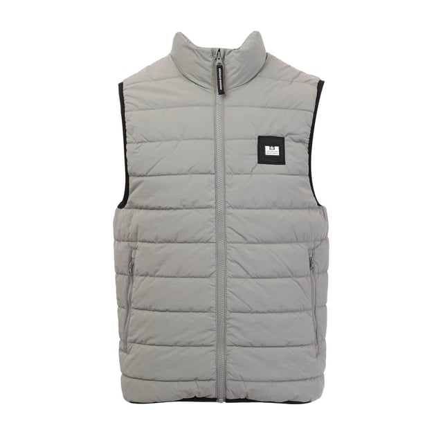 Mens Weekend Offender Jasper  Gilet in grey.- Stand-up collar.- Sleeveless.- Full centre front zip with zip puller.- Two zipped pockets.- DWR shower resistant coating.- Fully padded & thermal wadding.- Weekend Offender branding to chest.- Regular fit.- Shell: 100% Nylon with Polyurethane Backing. Lining: 100% Polyester.- Ref: WOSJK502N