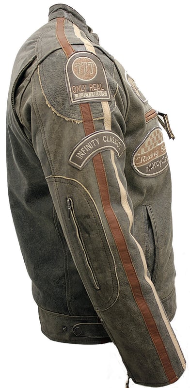 Imbuida del espíritu clásico de un motorista, esta chaqueta clásica moderna personifica el espíritu de las carreras con insignias bordadas y rayas dobles en contraste y está terminada en un lujoso cuero napa suave. Para mayor practicidad, cuenta con 2 bolsillos con cremallera en el pecho y 2 bolsillos en el cuerpo. Para brindar un ajuste más personalizado, la cintura se puede ajustar. Esta prenda es práctica, duradera y adecuada para cualquier ocasión y será el complemento perfecto para su guardarropa.