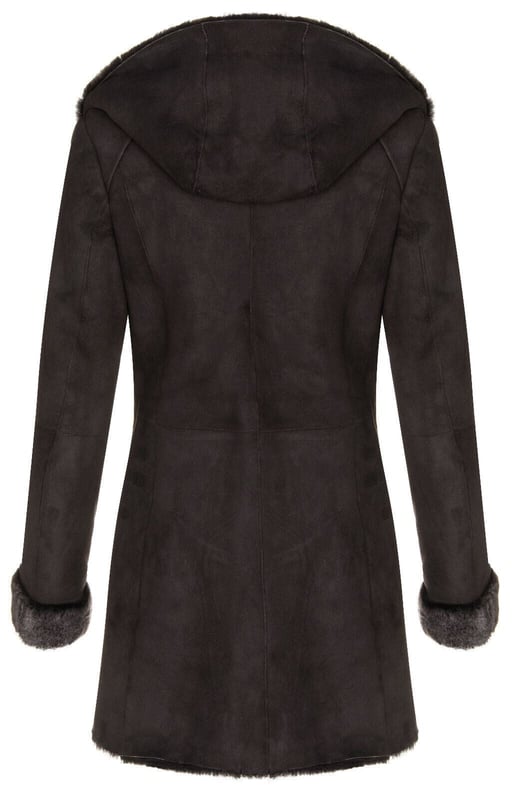 Wikkel jezelf in elegantie en warmte met ons Merino leren damesparka met capuchon. Deze jas is gemaakt van echt Spaans Merino-lamsleer en biedt ongeëvenaarde kwaliteit en luxe. Het dubbele ritstrekkertje voegt een stijlvol en functioneel element toe, waardoor veelzijdige draagmogelijkheden mogelijk zijn. De suède afwerking voegt een vleugje verfijning toe aan de jas en versterkt de algehele aantrekkingskracht. Verkrijgbaar in drie prachtige kleuren, zodat u de perfecte tint kunt vinden die past bij uw persoonlijke stijl. De brede kraag loopt naadloos over in een capuchon en biedt zowel comfort als bescherming tegen de elementen. â€¢ Gemaakt van echt Spaans Merino-lamsleer voor superieure kwaliteit en luxe â€¢ Dubbele ritstrekker voor veelzijdige en stijlvolle draagmogelijkheden â€¢ Suède afwerking voor een verfijnde en verfijnde look â€¢ Verkrijgbaar in drie prachtige kleuren die bij uw individuele stijl passen â€¢ Brede kraag die doorloopt in een capuchon voor extra comfort en bescherming tegen de elementen.