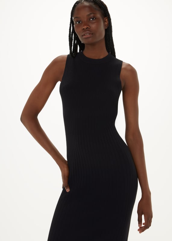 Discover the elegant charm of the Ida Dress, your perfect pick for any occasion that calls for a touch of sophistication.