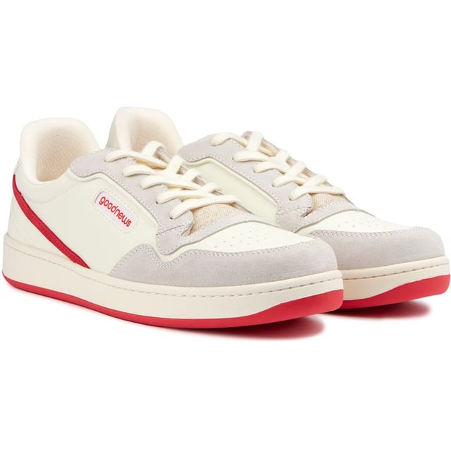 Introducing The Good News Mack Trainers - The Perfect Blend Of Style And Sustainability. Made With An Upper Material That's 80% Bio Veg, With 100% Recycled Mesh Lining And A Sole Material That's 70% Natural Rubber, These Natural Trainers Are A Step Towards A Greener Future. The Retro-inspired Trainers Are Ready For Your Urban Adventures And Every Day Chores.