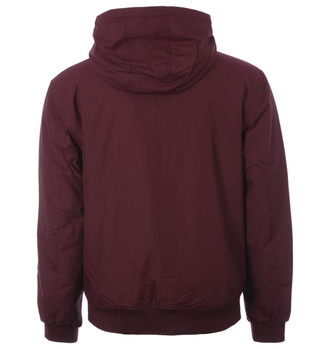 Veste à capuche Fred Perry matelassée Brentham pour homme en rouge  Fred Perry offre un style actualisé et intemporel et la veste à capuche matelassée Brentham ne fait pas exception. Alliant style sportif et élégance, cette veste de sport est fabriquée en sergé de nylon pur avec un rembourrage léger pour plus de chaleur. Capuche à cordon de serrage réglable, fermeture zippée à double sens, poches passepoilées sur le devant, poignets côtelés et ourlet avec double liseré contrastant. Finition avec l'emblématique couronne de laurier Fred Perry brodée sur la poitrine, lui donnant un look immédiatement reconnaissable.-Coupe Regular-Twill de nylon pur-Rembourrage léger-Capuche à cordon de serrage réglable-Fermeture éclair bidirectionnelle-Poches avant passepoilées-Poignets et ourlet côtelés-Détails à double liseré-Logo Fred Perry