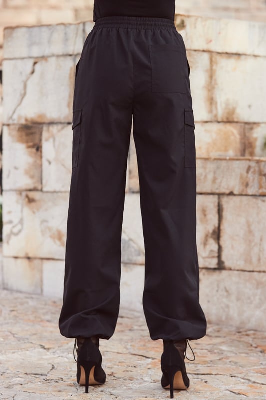 REASONS TO BUY:

For an instant outfit refresh
Drawcord hem, cargo pockets - all the on-trend details
Elasticated waist, relaxed fit - show us a comfier trouser
Pockets, because everything is better with pockets
Take them out with a little black top and heels
Keep things cosy with a chunky knit and trainers

Inside leg to fit: Short 29" | Regular 31" | Long 33"