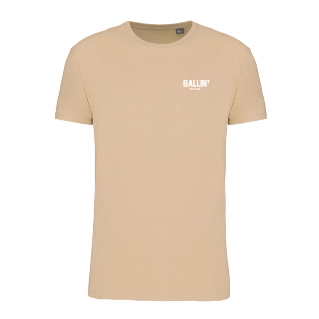 Camiseta de hombre de la marca Ballin Est. 2013. Estas camisetas de Ballin Est. 2013 están hechas de 100% algodón orgánico, y cuentan con Backprint Cross. Se trata de un corte ligeramente más estrecho. El suave algodón proporciona una gran comodidad.  Marca: Ballin Est. 2013Nombre del modelo: Backprint Cross ShirtCategoría: camiseta de hombreMateriales: algodón orgánicoColor: beige