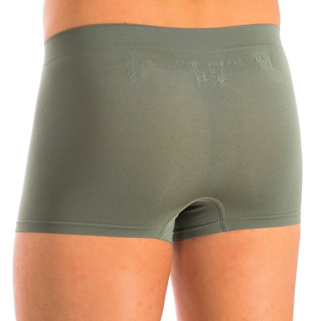 Pack-2 boxers Unno Basic by Dim.
Color Verde.
Cinturilla elástica, con nombre de la marca en la parte central.
Tejido transpirable.
Frontal anatómico con capacidad de sujetar sin apretar.
Sin costuras.

Composición:  80% Poliamida, 18% Elastano, 2% Poliéster.

Cuidados:
- Lavara a mano a temperatura máx. 40º.
- No utilizar lejía.
- No permite el uso de secadora.
- No planchar.
- No lavar en seco.