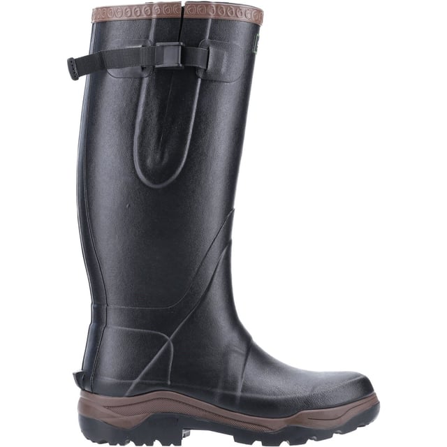 Introducing our new premium rubber, enhanced sole wellington Compass with internal gusset for improved fit and added flexibility.  3mm Neoprene lining keeps feet warm during cooler months.