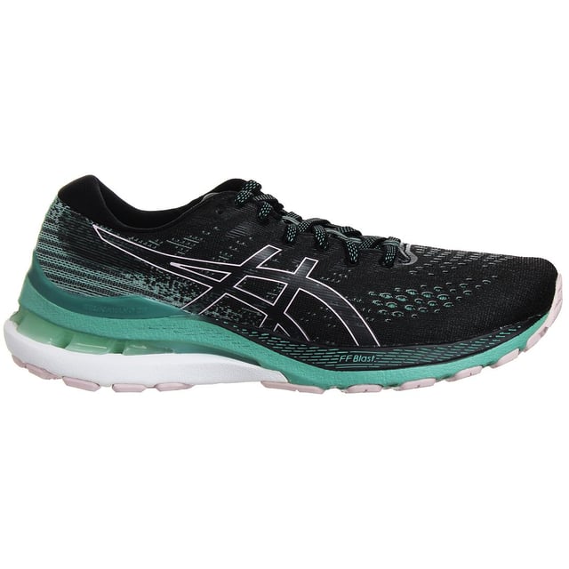 Las zapatillas de running ASICS Gel-Kayano 28 para mujer son una opción muy apreciada y de primera calidad para las corredoras que priorizan la estabilidad, la amortiguación y la sujeción en sus zapatillas de running. Esta última iteración de la veterana serie Gel-Kayano sigue ofreciendo una comodidad y un rendimiento excepcionales para corredoras de todos los niveles. Aquí tienes un resumen de las principales características de las zapatillas de running ASICS Gel-Kayano 28 para mujer:

Características principales:

 Sistema de sujeción Dynamic DuoMax:  La Gel-Kayano 28 incluye el sistema de soporte Dynamic DuoMax de ASICS en la entresuela. Esta tecnología mejora la estabilidad y reduce el riesgo de sobrepronación, por lo que es una opción excelente para los corredores con tendencia a meter el pie hacia dentro.

 Tecnología de amortiguación Gel:  Estas zapatillas cuentan con amortiguación Gel tanto en la zona del retropié como en la del antepié. Esta configuración de doble densidad absorbe eficazmente el impacto y facilita una transición suave a través del ciclo de la marcha, proporcionando una amortiguación excepcional y reduciendo el riesgo de lesiones durante las actividades de alto impacto como correr.


 Detalles reflectantes:  La seguridad es una prioridad, especialmente para correr en condiciones de poca luz. Los elementos reflectantes de la zapatilla aumentan la visibilidad durante las carreras al amanecer o al anochecer, mejorando tu seguridad en la carretera.

 Diseño elegante:  Las zapatillas Gel-Kayano 28 ofrecen un diseño elegante y moderno, por lo que no solo son funcionales, sino que también están a la moda. Están disponibles en una amplia gama de colores para adaptarse a tu estilo personal.