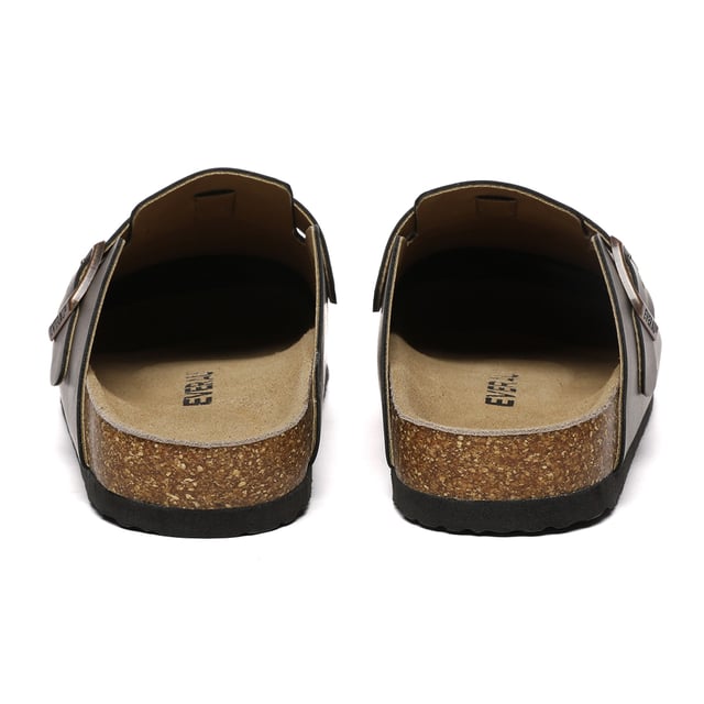 Comfortable sandals au store