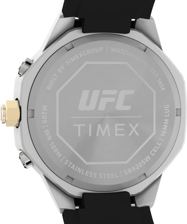 Deze Timex Ufc King Chrono Chronograaf Horloge voor Mannen is het perfecte tijdpiece om te dragen of om cadeau te geven. De veelzijdige 45 mm ronde kast in combinatie met de comfortabele zwarte siliconen horlogeband zorgt ervoor dat je geniet van dit verbluffende tijdpiece zonder compromissen. Aangedreven door een hoogwaardig kwartsbeweging en waterdicht tot 5 bar, blijft jouw horloge tikken.
