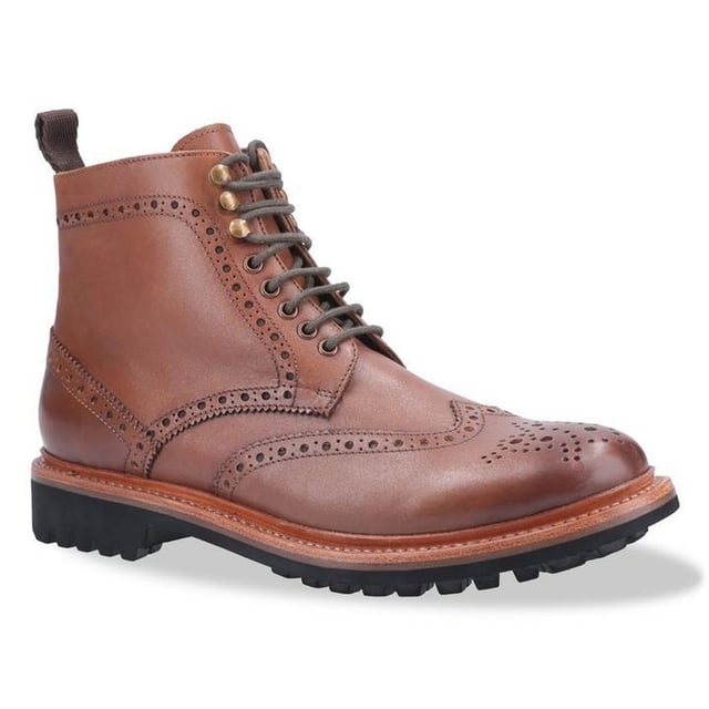Classic wing-tip brogue detailing. Single line stitching. Chunky outsole unit. Rear loop for easy pull on. 5 eyelet and 3 top lace hooks for an adjustable fit.