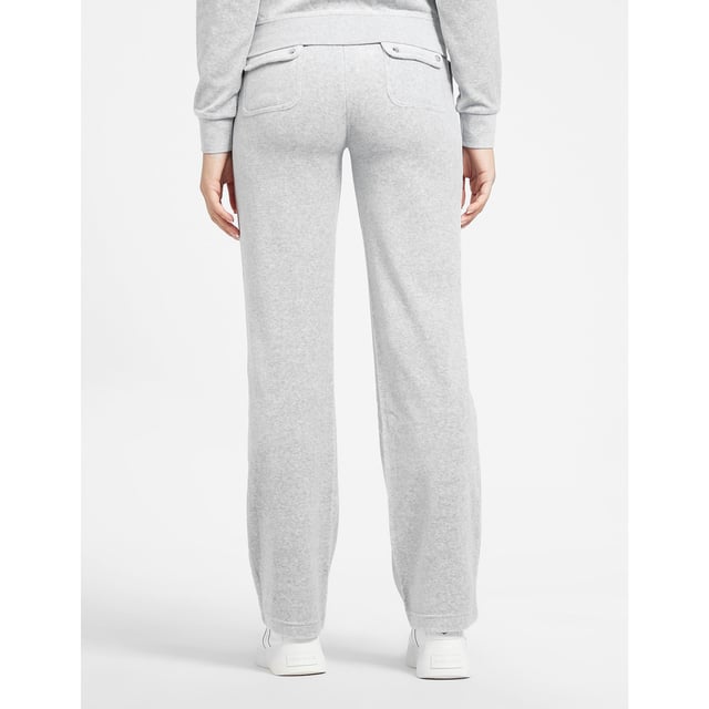 Founded in 1997  Juicy Couture are best known for their iconic track suits that were popularised in the early 2000's. The brand has since made a comeback and is better than ever with more iconic styles to add to their ever growing loungewear collections. The brand presents to you these Del Ray Pocket Pants which arrive in a grey colourway  the perfect addition to add to your luxury loungewear collection. Details: grey colourway  fleece construction  flared style  draw tie waistband  two side pockets  two back pockets  tonal stitching  slim fit and branding to the side to complete. For matching hoodie  search 504947