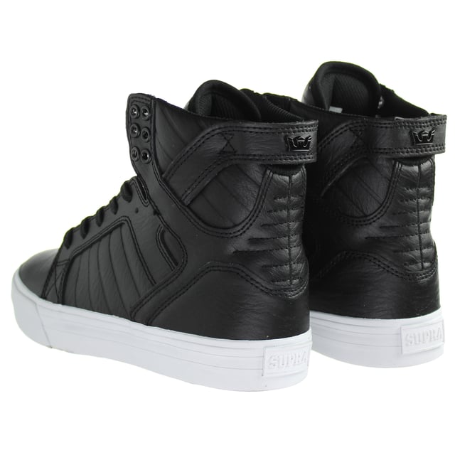 Supra Skytop Black/White Lace-Up Black Otros entrenadores de cuero para hombre 08003 011 M