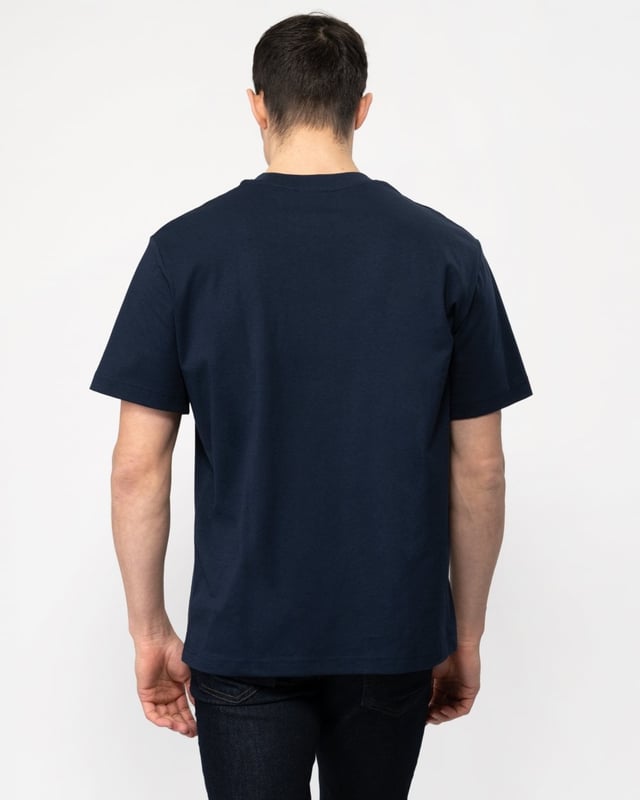 The timeless Lacoste tee gets an update in a super-comfortable mid-weight fabric. A versatile essential that goes with everything, finished with an iconic crocodile.

Weight: 180g/m²
Crew neck with hood
Classic, comfortable fit
Embroidered crocodile on chest

Cotton (100%)
TH7318
 