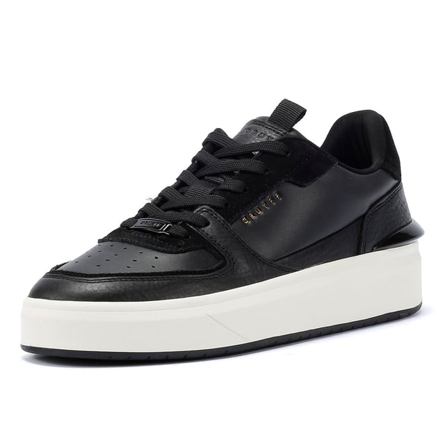 Diese Sneakers kombinieren weiches Leder, geprägtes Leder und Wildledereinsätze für ein hochwertiges Aussehen und Gefühl. Sie verfügen über eine tonale Schnürung und eine Zuglasche an der Zunge für einfaches Anziehen, während die herausnehmbare EVA-Einlegesohle unter den Füßen gepolsterten Komfort bietet. Auf einer dicken Gummicupsohle gesetzt, sind diese Sneakers mit perforierten Zehendetails und der charakteristischen Cruyff-Markierung versehen, die sowohl Stil als auch Qualität liefern.