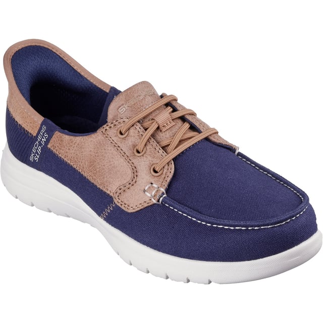 On-the-GO Flex - Palmilla Boat Shoe Step-in to convenient nautical comfort and cushioning wearing Skechers Hands Free Slip-ins On-the-GO Flex - Palmilla. This casual boat shoe style features a Skechers Air-Cooled Memory Foam insole and a hands-free moulded heel panel.