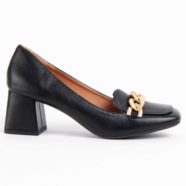 Hakschoen voor dames. Comfortabele pasvorm. Gemaakt door andere merken voor ons merk. Geschatte afmetingen: 8 cm hak.