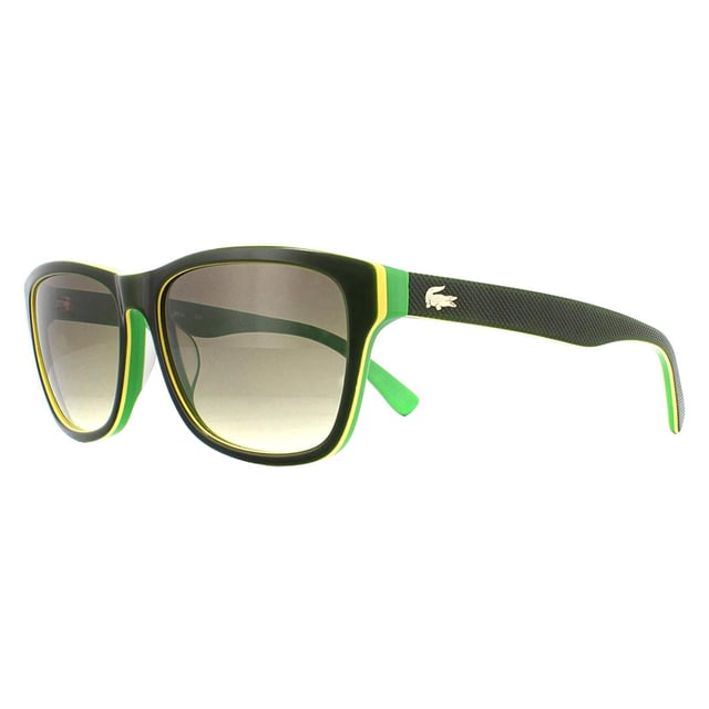 Las gafas de sol Lacoste L683S 315 Black Green Grey tienen una forma clásica rectangular casi estilo wayfarer con los colores de camuflaje de Lacoste y, por supuesto, el logotipo del cocodrilo en la patilla.