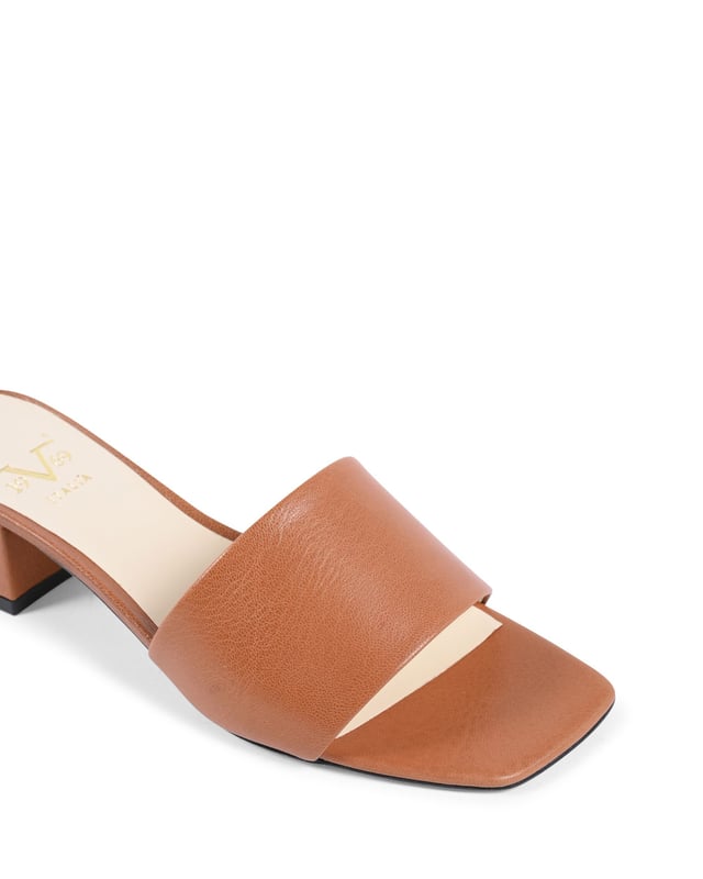 By: 19V69 Italia - Detail: NEPER KID TAN - Colour: Tan - Composition: 100% LEATHER - Sole: 100% SYNTHETIC LEATHER - Heel: 4 cm - Made: ITALY