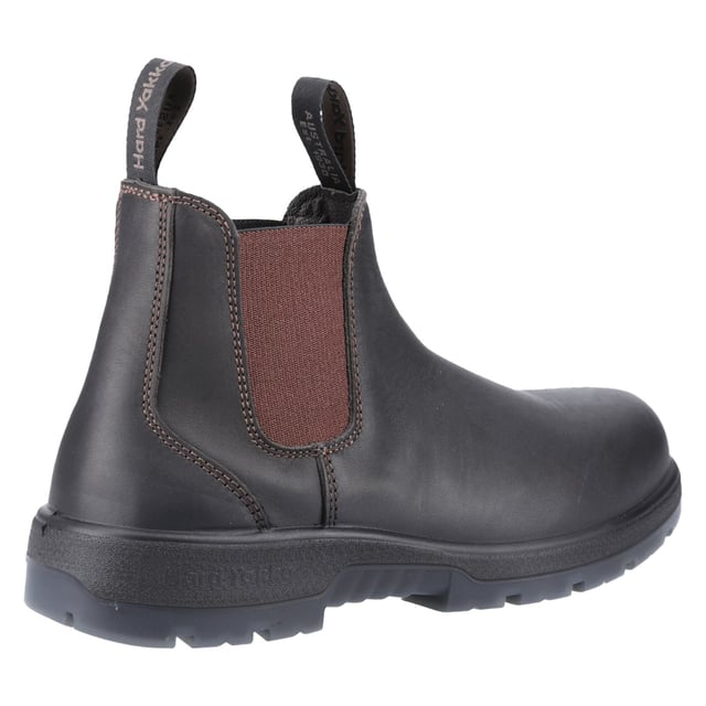 Die Hard Yakka Brumby Soft Toe Dealer Boots kombinieren Haltbarkeit und Komfort für harte Arbeitsumgebungen. Mit einem wasserfesten Obermaterial aus geöltem Vollnarbenleder und einer robusten PU/TPU-Konstruktion halten diese Stiefel Ihre Füße trocken und geschützt. Innen bieten Repreve-Futter und eine Premium-Lederkappe (1,8 mm-2 mm) eine bequeme Passform, während sich das PU/Memory-Schaum-Fußbett zur Dämpfung an Ihren Fuß anpasst. Zu den Sicherheitsmerkmalen gehören ein Kickguard-Zehenschutz, eine nichtmetallische durchtrittsichere Platte und eine SRC-zertifizierte rutschfeste Außensohle für hervorragende Traktion. Mit extra langen Zugschlaufen für einfaches Tragen und antistatischen Eigenschaften sind die Brumby Dealerboots die ideale Wahl für zuverlässige, nachhaltige Arbeitsschuhe.
- Obermaterial aus wasserabweisendem, geöltem Vollnarbenleder
- Repreve-Innenfutter mit Lederabdeckung
- Extralange Zugschlaufen
- PU-/Gedächtnisschaum-Einlegesohlen
- Kickguard-Zehenschutz
- Rutschfeste TPU-Laufsohle
- Durchtrittsichere Mon-Metall-Platte
- Hartes Yakka-Branding