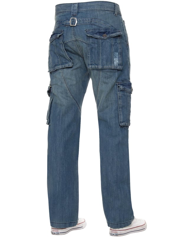 Kruze Mens Designer Cargo Combat Multi Pocket Denim Jeans. 7 bolsillos incluyendo moneda, bolsillos laterales. Los bolsillos traseros y laterales están asegurados con cierre de botón. Costuras de contraste, pinza ajustable en la parte posterior. Interruptor ajustable a los dobladillos. Ideal para ropa casual y de trabajo. Botón de cierre de mosca. Botones y remaches de marca.