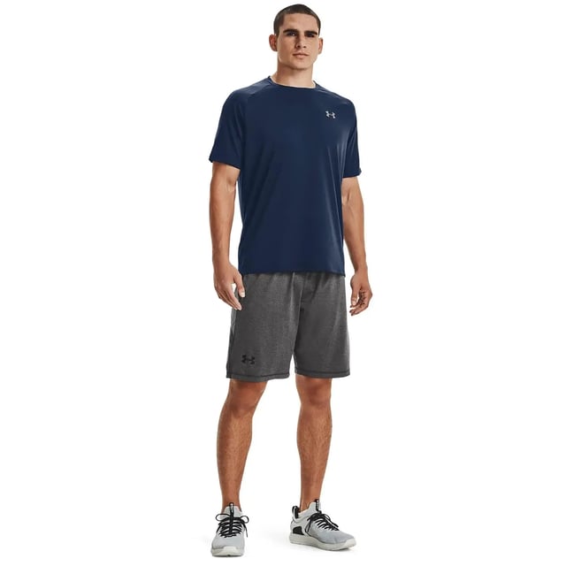 100% Polyester. Design: Plain. Neckline: Crew Neck. Fastening: Pull Over. Sleeve-Type: Short-Sleeved. Anti-Odour, Moisture Wicking, Quick Dry.