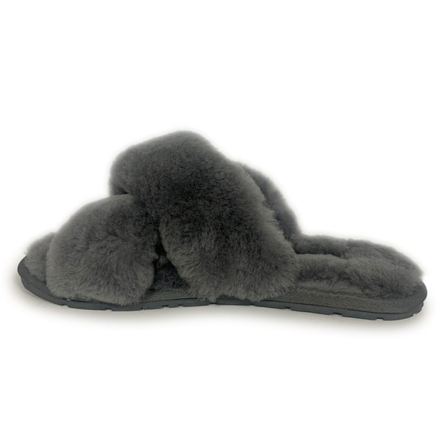 Aus Wooli Australia Women's Sheepskin Wool Brighton Slippers Soft premium genuine Australian Sheepskin wool upper
Easy to slide on footwear used in any weather
Full premium sheepskin insole
Cross over style strap giving a great fit
Soft Rubber outsole – highly durable and lightweight
Stylish, Fluffy and cosy all at the same time
100% brand new and high quality, comes in a branded box, suitable for gifting
