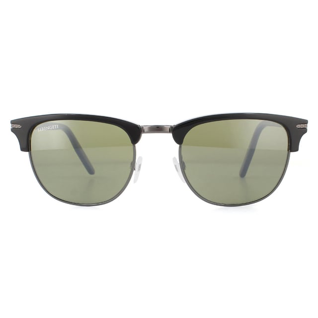 Serengeti Sonnenbrille Alray 8943 Shiny Dark Gunmetal Black Mineral Polarized 555nm Green ist ein klassischer Clubmaster-Stil, ausgestattet mit den ausgezeichneten photochromatischen Gläsern, für die Serengeti bekannt ist. Der Rahmen aus Acetat und Metall weist ein Muster an der Brücke und Metalleinsätze an den Seiten des Rahmens auf. Die ultraleichten mineralischen Gläser bieten die hervorragende spektrale Kontrolle und die photochromatische Technologie, die Serengeti von anderen abhebt.