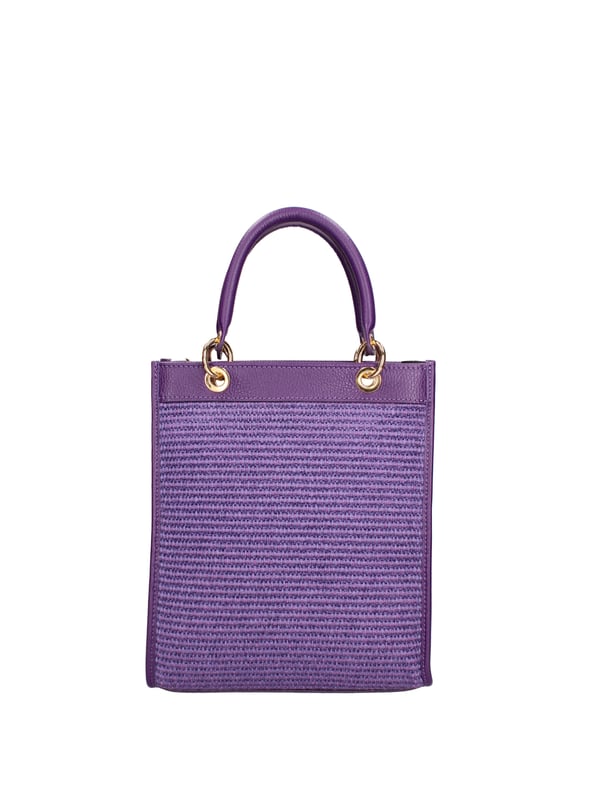 Bolso de mujer. El cierre es con cremallera. Los bolsillos internos son uno con cremallera. Los bolsillos externos están ausentes. La bandolera es ajustable y extraíble en piel. El asa es extraíble en piel. Hay un compartimento interno. El material exterior es piel auténtica dólar y paja tabru. Internamente está forrado en tejido 70% algodón - 30% poliéster. Medidas: 24x29x6,5 cm. Hecho en Italia