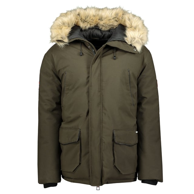 Geographical Norway parka voor heren. De parka is gemaakt van hoogwaardig polyester en heeft een warme binnenvoering. Ideaal voor de koude wintermaanden. De bontkraag is van namaakbont, en is afneembaar.  Merk: Geographical NorwayModelnaam: Parka ClaudeCategorie: winterjas herenMaterialen: polyesterKleur: groen