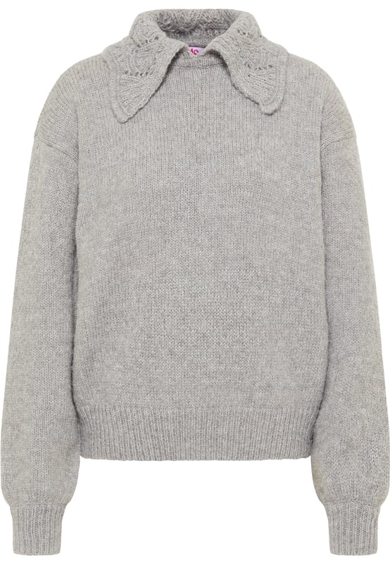 Deze trui van myMo met sierbreiwerk heeft een speelse oppervlaktestructuur en is een absolute blikvanger. De casual oversized vorm zorgt voor meer bewegingsvrijheid en de rechte uiteinden zijn iets strakker gebreid voor een gerimpeld effect. Gedragen met een skinny jeans en veterschoenen staat deze gebreide trui bijzonder goed.
